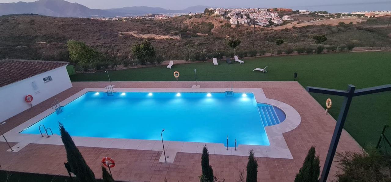 Small Oasis - Appartement 6 Personnes Manilva Kültér fotó