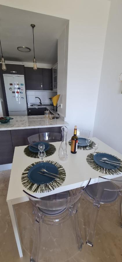 Small Oasis - Appartement 6 Personnes Manilva Kültér fotó